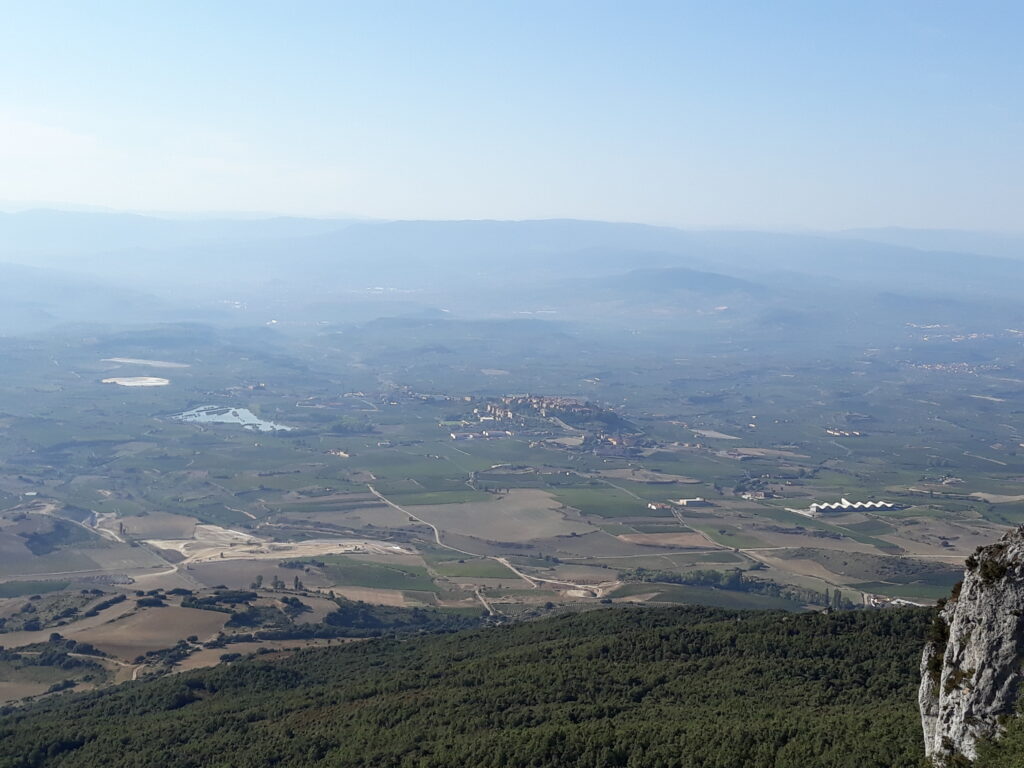 Vistas de Laguardia desde Puerto Toro
